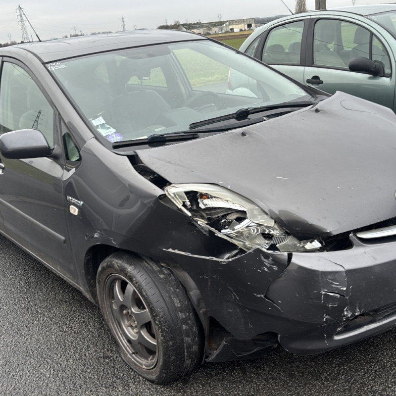 TOYOTA PRIUS 2 1.5i - 16V HYBRID Photo n°13