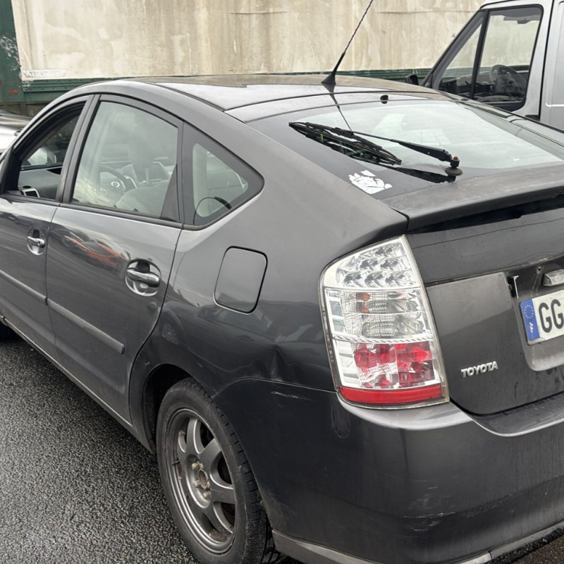 TOYOTA PRIUS 2 1.5i - 16V HYBRID Photo n°15