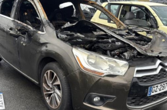 Pare boue avant droit CITROEN DS4