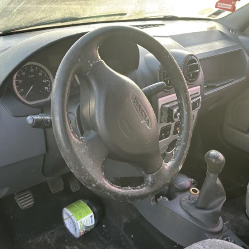 Pare boue avant gauche DACIA LOGAN 1 Photo n°17