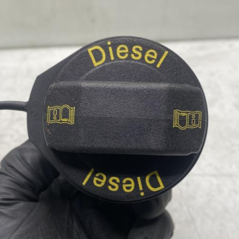 Bouchon de carburant VOLKSWAGEN POLO 5 Photo n°1