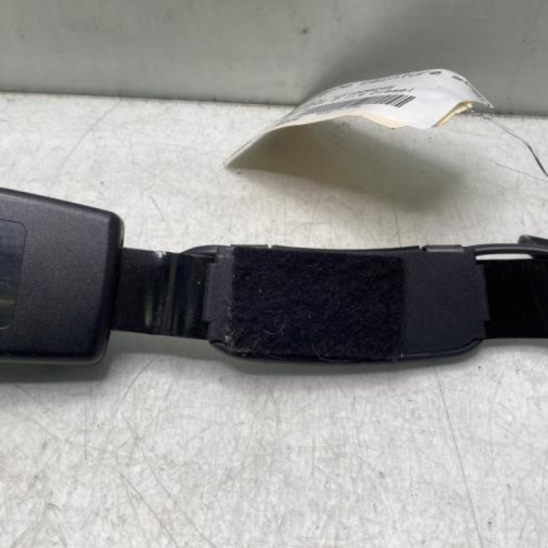 Attache ceinture avant droit VOLKSWAGEN POLO 5 Photo n°2