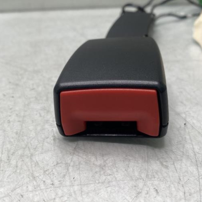 Attache ceinture avant droit VOLKSWAGEN POLO 5 Photo n°3