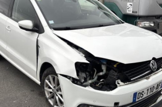 Attache ceinture avant droit VOLKSWAGEN POLO 5