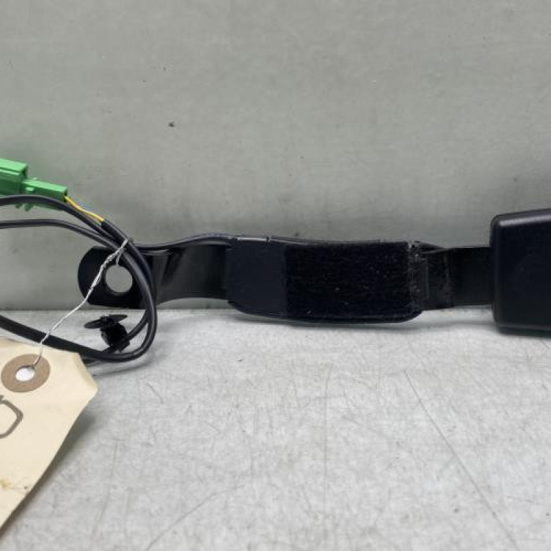 Attache ceinture avant gauche VOLKSWAGEN POLO 5 Photo n°1