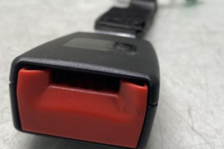 Attache ceinture avant gauche VOLKSWAGEN POLO 5