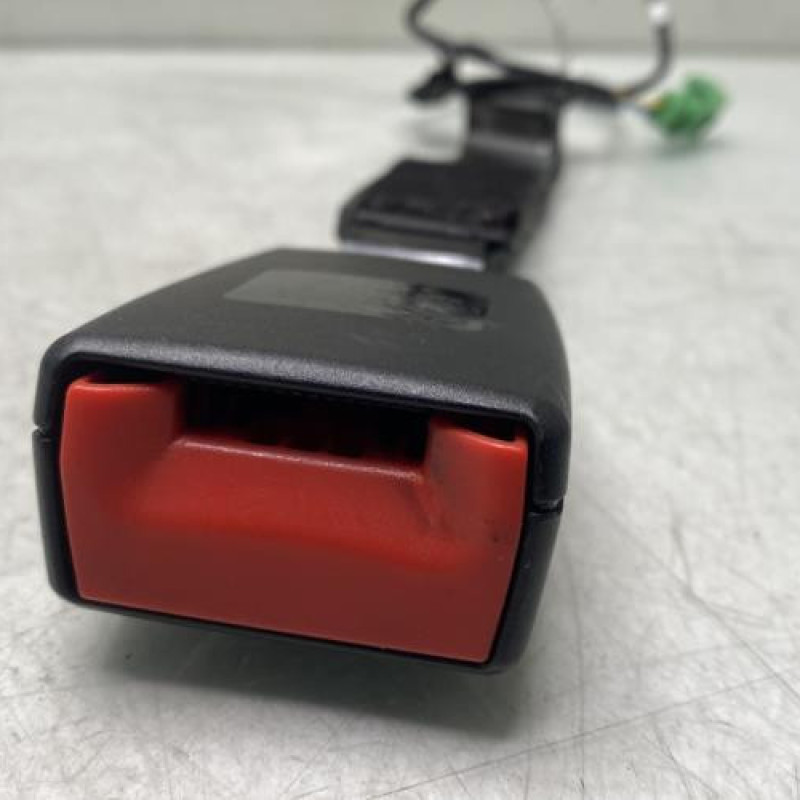 Attache ceinture avant gauche VOLKSWAGEN POLO 5 Photo n°3