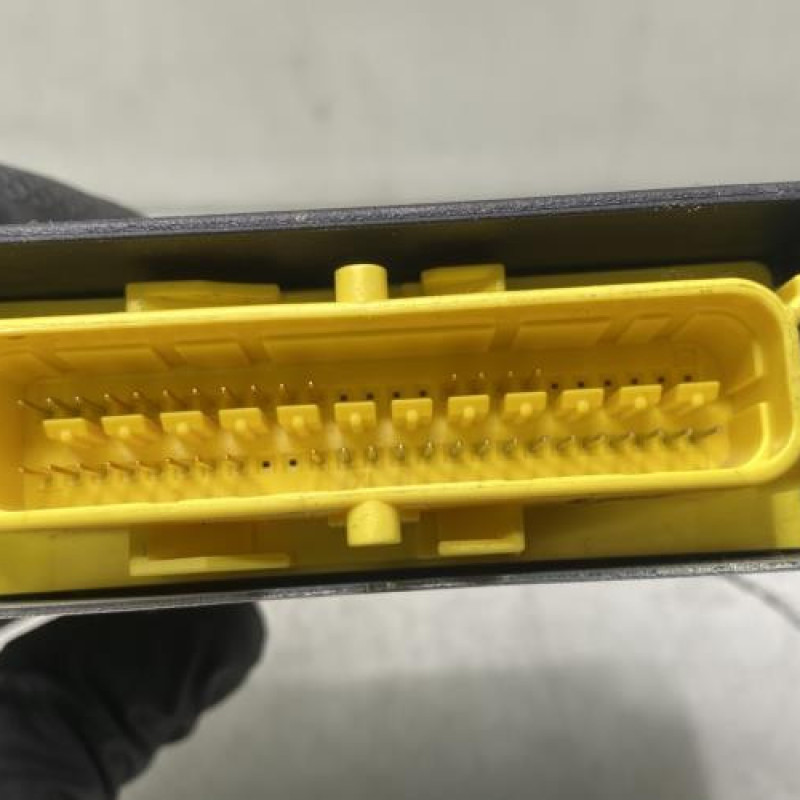 Boitier air bag VOLKSWAGEN POLO 5 Photo n°3