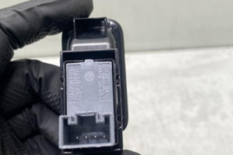Interrupteur de leve vitre avant droit VOLKSWAGEN POLO 5