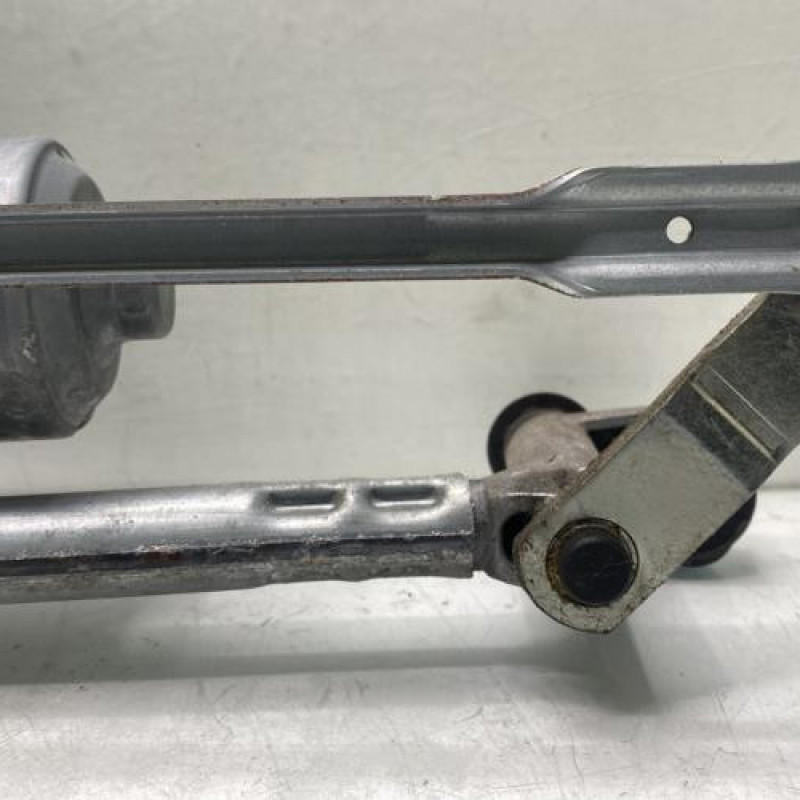 Moteur essuie glace avant VOLKSWAGEN POLO 5 Photo n°7
