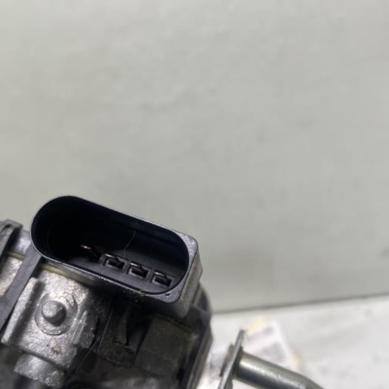 Moteur essuie glace avant VOLKSWAGEN POLO 5 Photo n°9