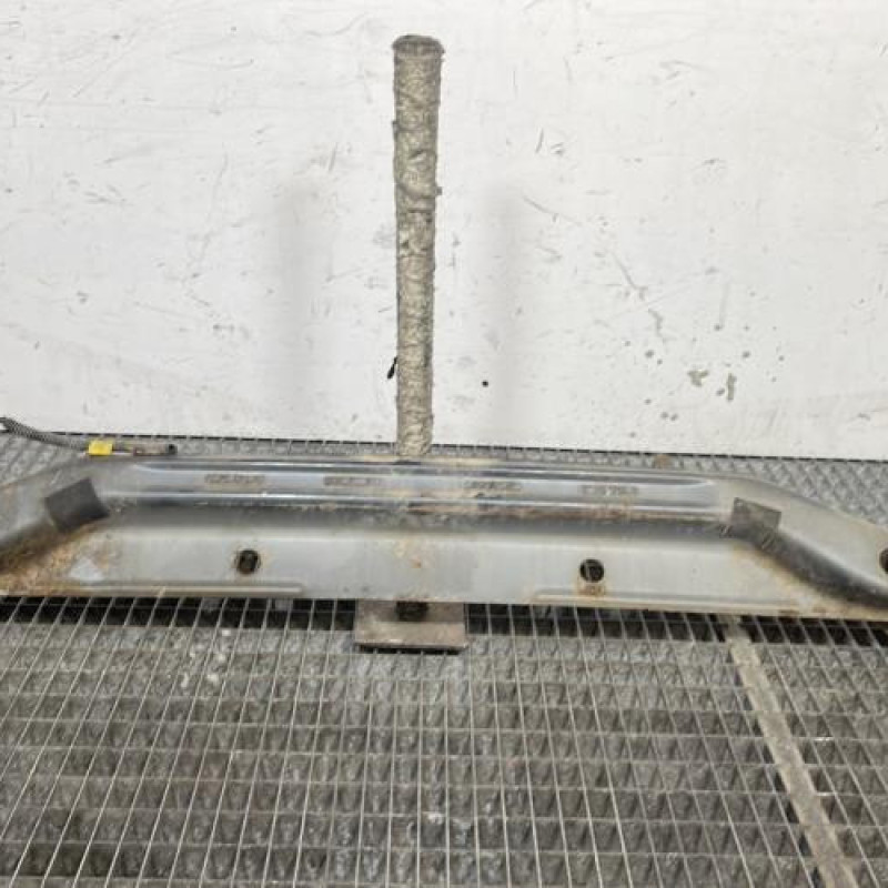 Renfort pare choc arriere (traverse) CITROEN C1 1 Photo n°1