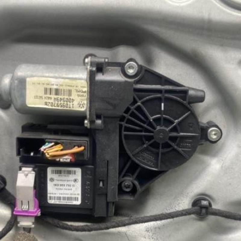 Leve vitre electrique avant droit VOLKSWAGEN TOURAN 1 Photo n°2