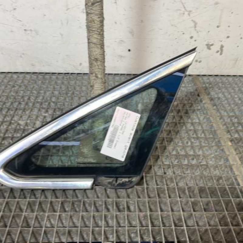 Custode avant gauche OPEL ASTRA J Photo n°1