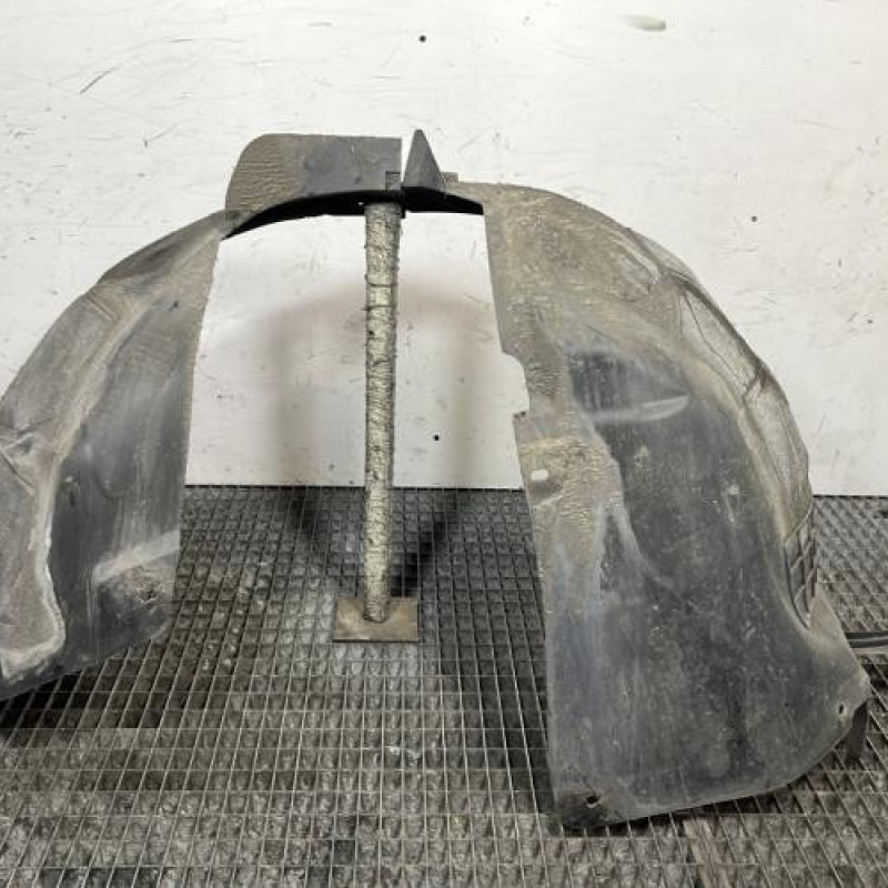 Pare boue avant gauche OPEL ASTRA J Photo n°1