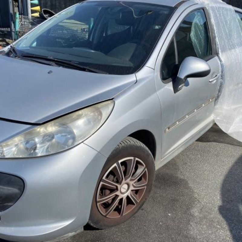 Pare boue avant gauche PEUGEOT 207 Photo n°5