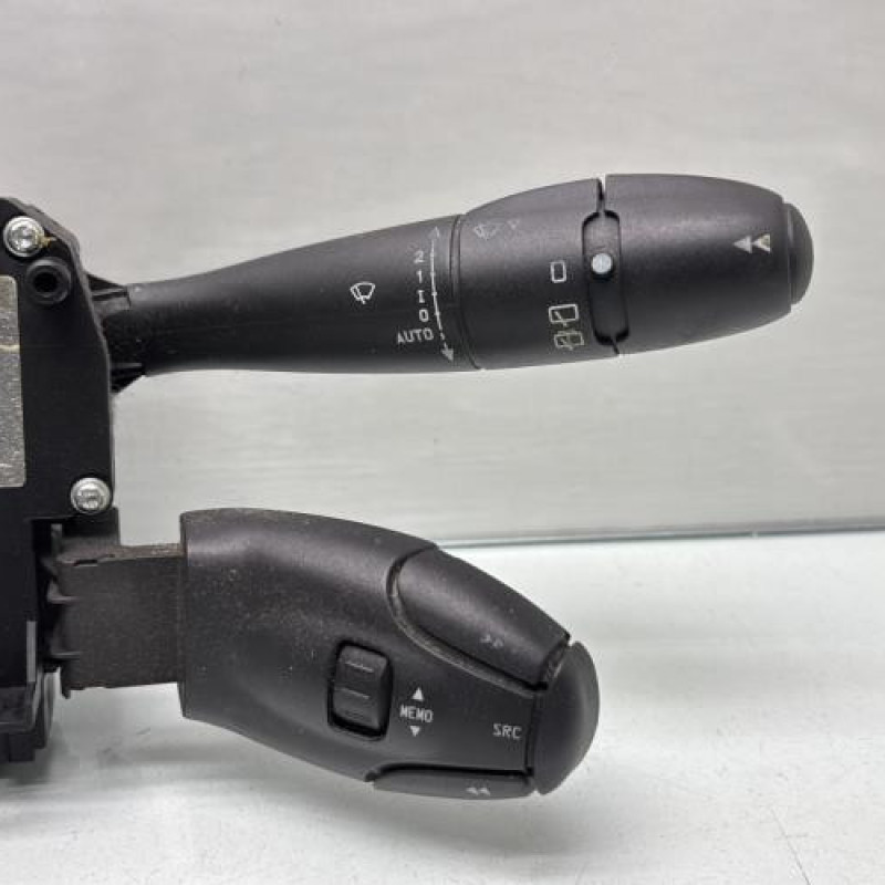 Com (Bloc Contacteur Tournant+Commodo Essuie Glace+Commodo Phare) PEUGEOT 207 Photo n°4