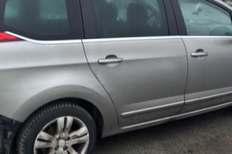 Pare choc avant PEUGEOT 5008 1