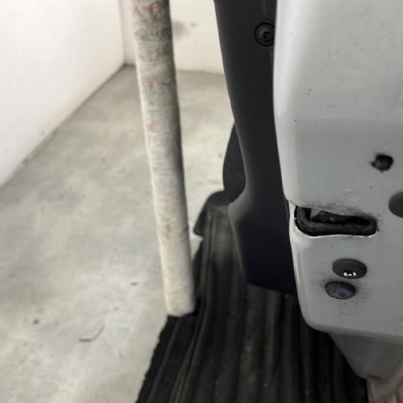 Porte avant droit CITROEN C3 2 Photo n°6