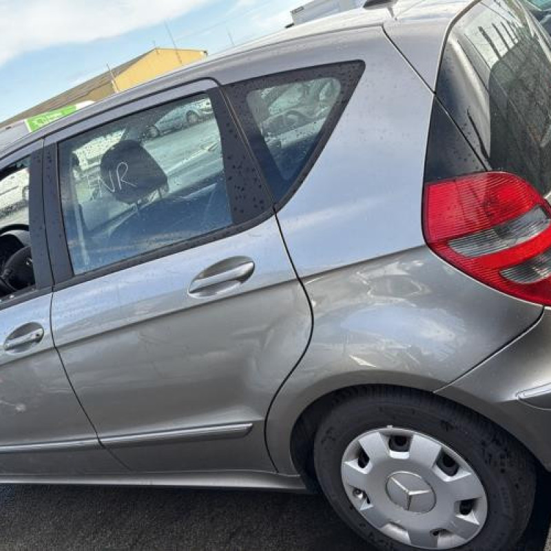 Porte avant gauche MERCEDES CLASSE A 169 Photo n°10