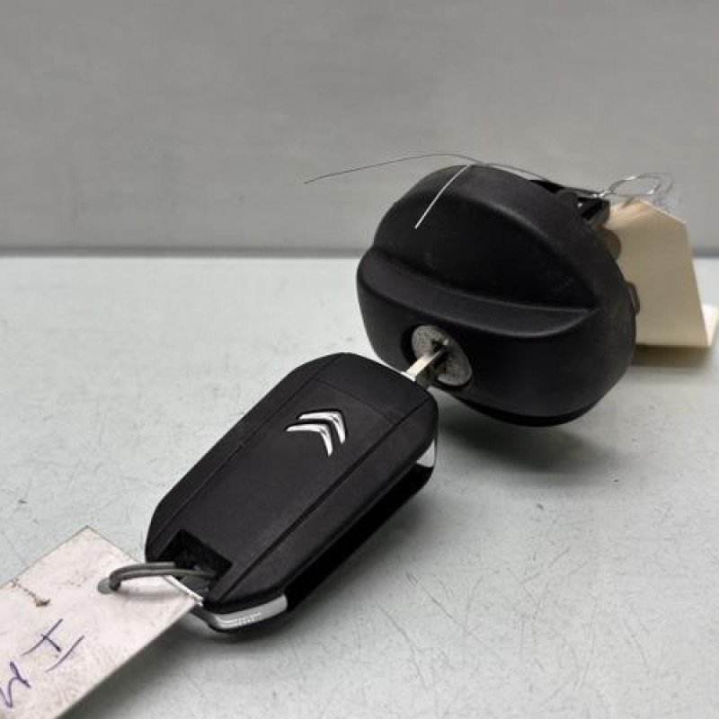 Bouchon de carburant CITROEN C4 CACTUS Photo n°1
