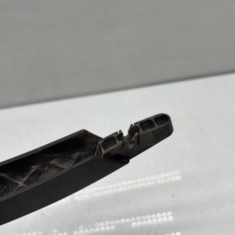 Bras essuie glace arriere CITROEN C4 CACTUS Photo n°4