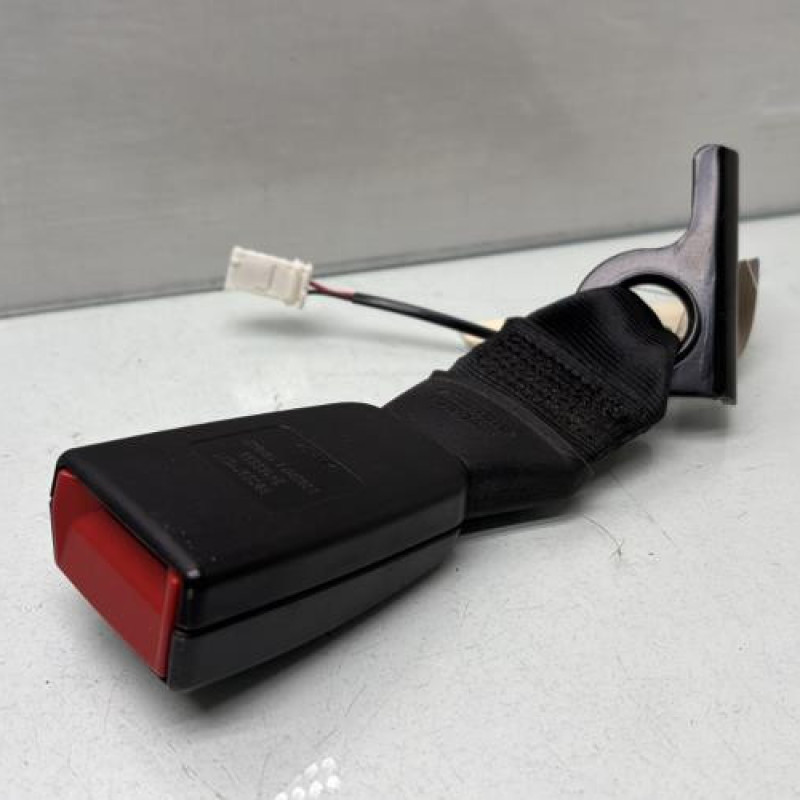 Attache ceinture arriere gauche CITROEN C4 CACTUS Photo n°2