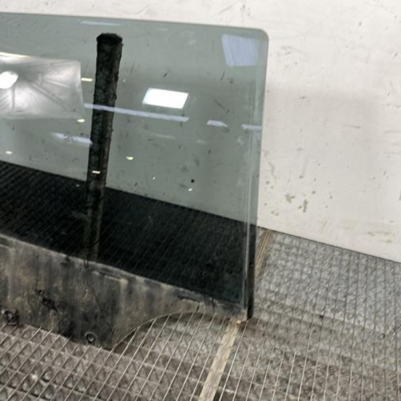 Vitre arriere droit PEUGEOT 2008 1 Photo n°3