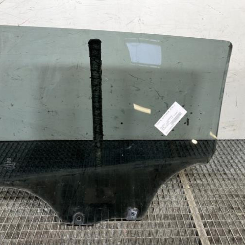 Vitre arriere droit PEUGEOT 2008 1 Photo n°4
