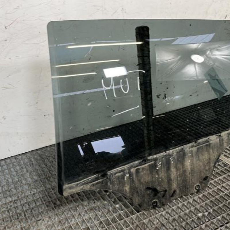 Vitre arriere gauche PEUGEOT 2008 1 Photo n°2