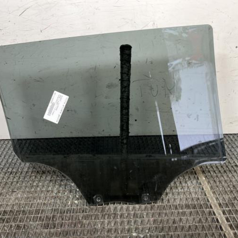 Vitre arriere gauche PEUGEOT 2008 1 Photo n°4