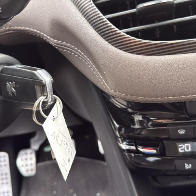 Vitre arriere gauche PEUGEOT 2008 1 Photo n°17