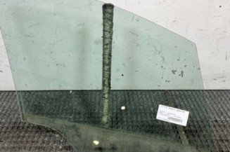 Vitre avant gauche PEUGEOT 2008 1