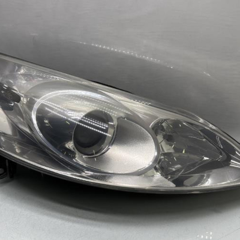 Optique avant principal droit (feux)(phare) PEUGEOT 407 Photo n°1