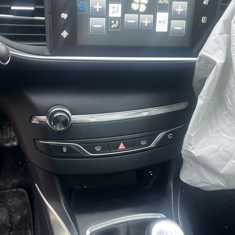 PEUGEOT 308 2 PHASE 1 1.6 HDI - 8V TURBO Photo n°9