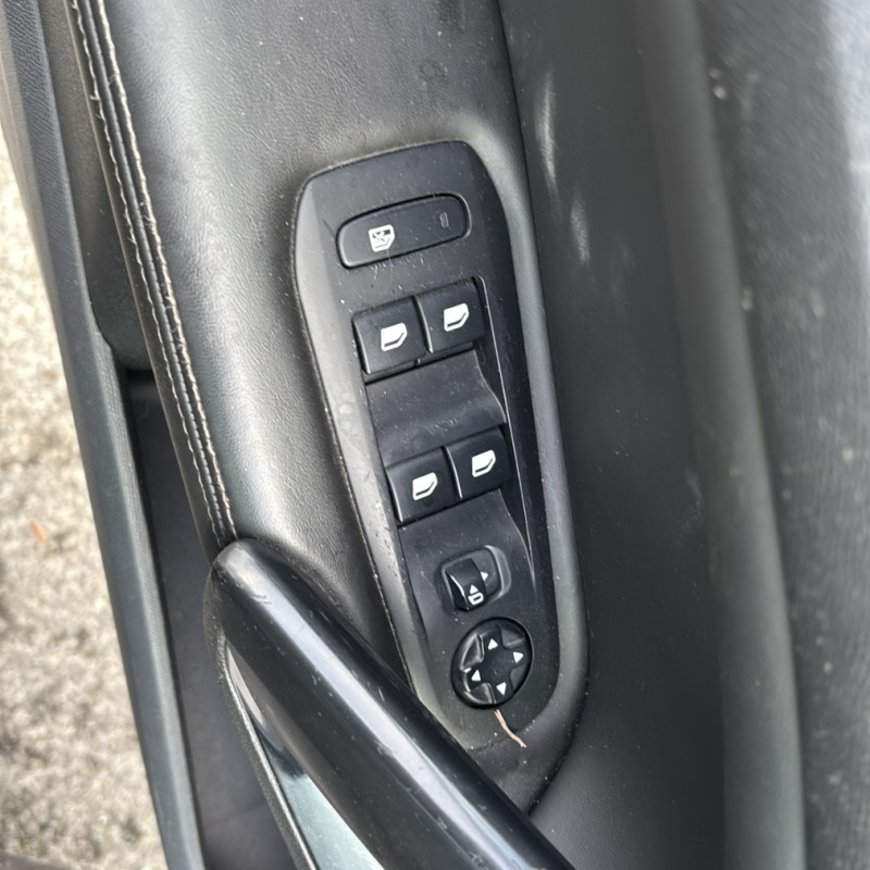 PEUGEOT 308 2 PHASE 1 1.6 HDI - 8V TURBO Photo n°22