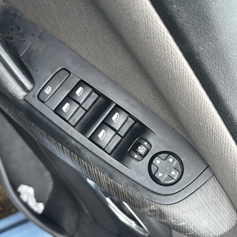 CITROEN C4 GRAND PICASSO 2 PHASE 1 2.0 BLUE HDI - 16V TURBO Photo n°19