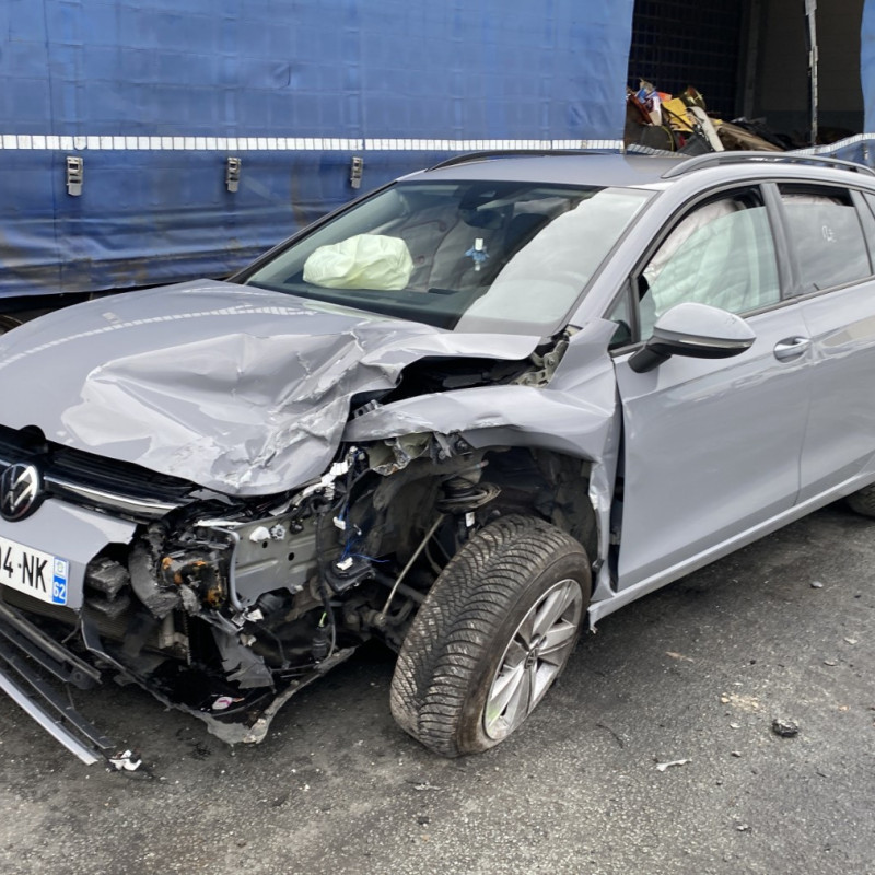 VOLKSWAGEN GOLF 8 SW PHASE 1 BREAK 1.5 TSI BLUE MOTION - 16V TURBO Photo n°1