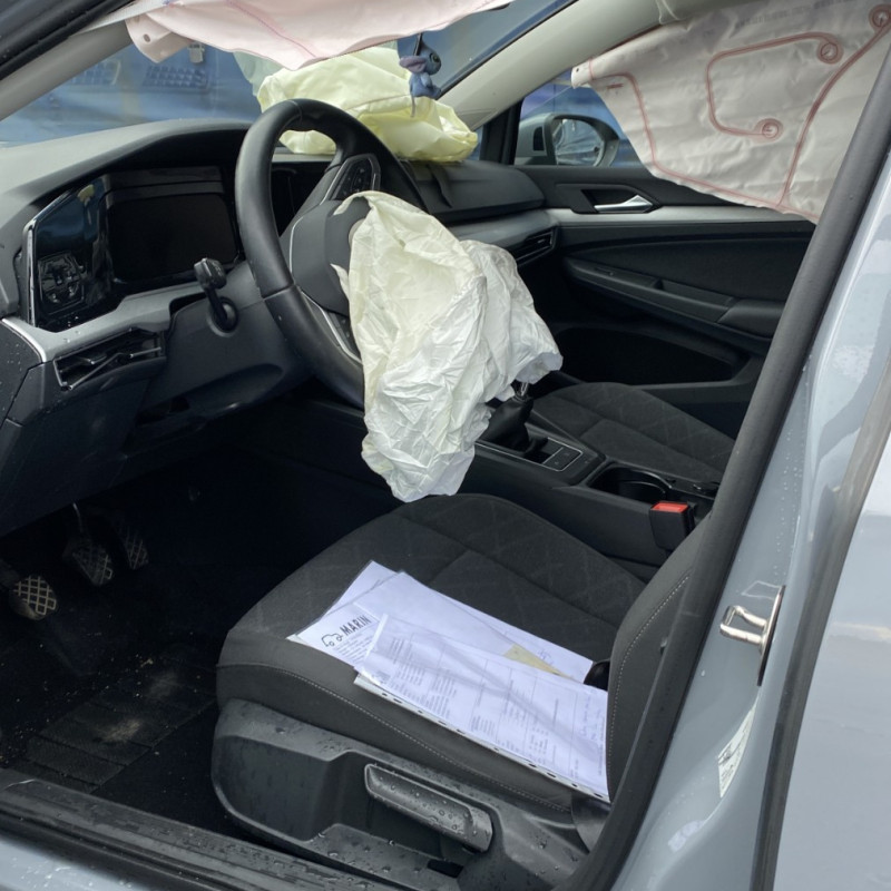 VOLKSWAGEN GOLF 8 SW PHASE 1 BREAK 1.5 TSI BLUE MOTION - 16V TURBO Photo n°7