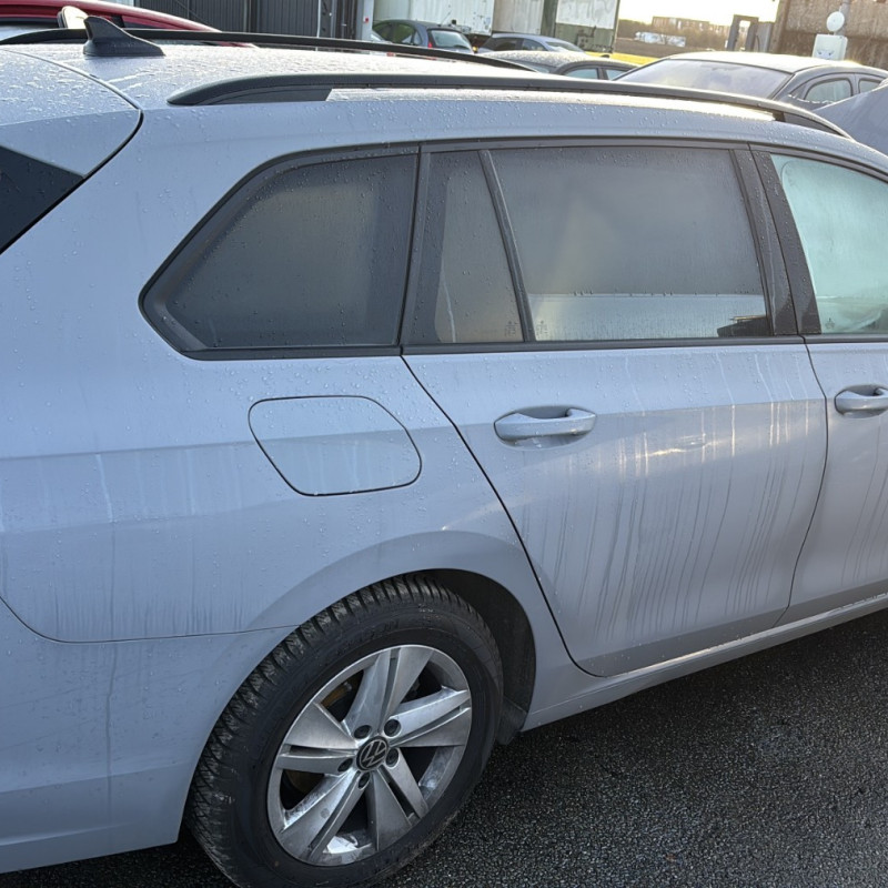 VOLKSWAGEN GOLF 8 SW PHASE 1 BREAK 1.5 TSI BLUE MOTION - 16V TURBO Photo n°23