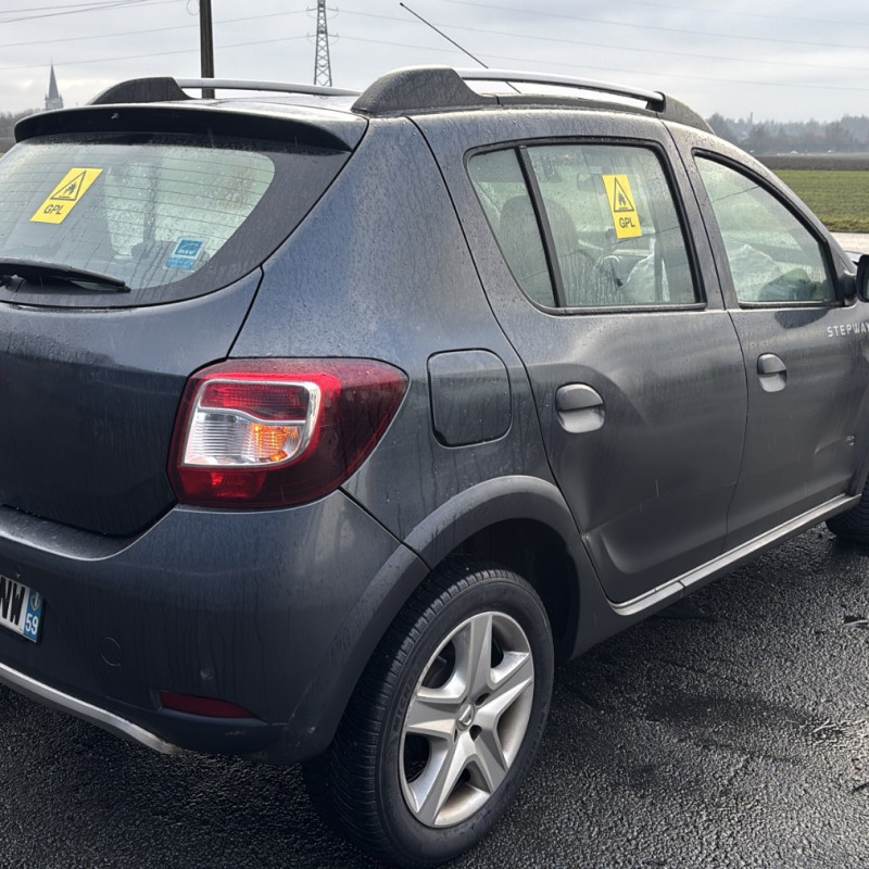 DACIA SANDERO 2 PHASE 1 1.5 BLUE DCI - 8V TURBO Photo n°4