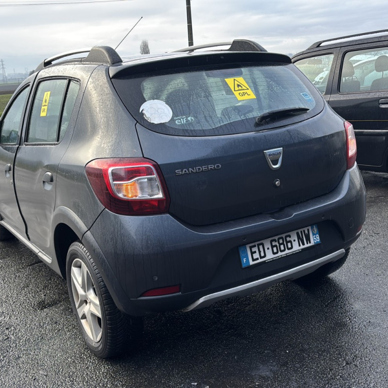 DACIA SANDERO 2 PHASE 1 1.5 BLUE DCI - 8V TURBO Photo n°5