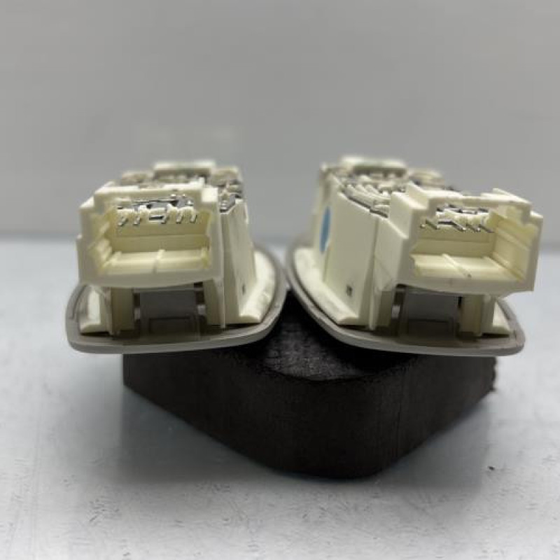 Eclairage de plafonnier RENAULT MEGANE 4 Photo n°3