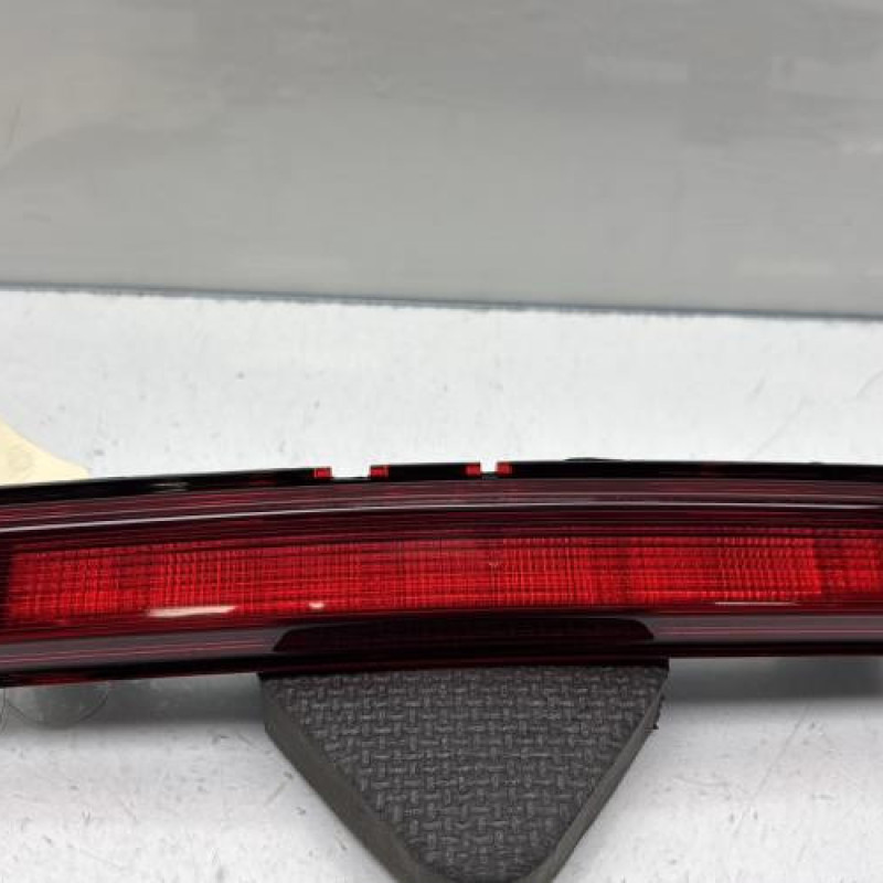 Feu arriere stop central RENAULT MEGANE 4 Photo n°1