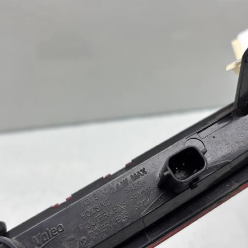 Feu arriere stop central RENAULT MEGANE 4 Photo n°4