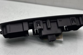 Interrupteur de leve vitre avant droit RENAULT MEGANE 4