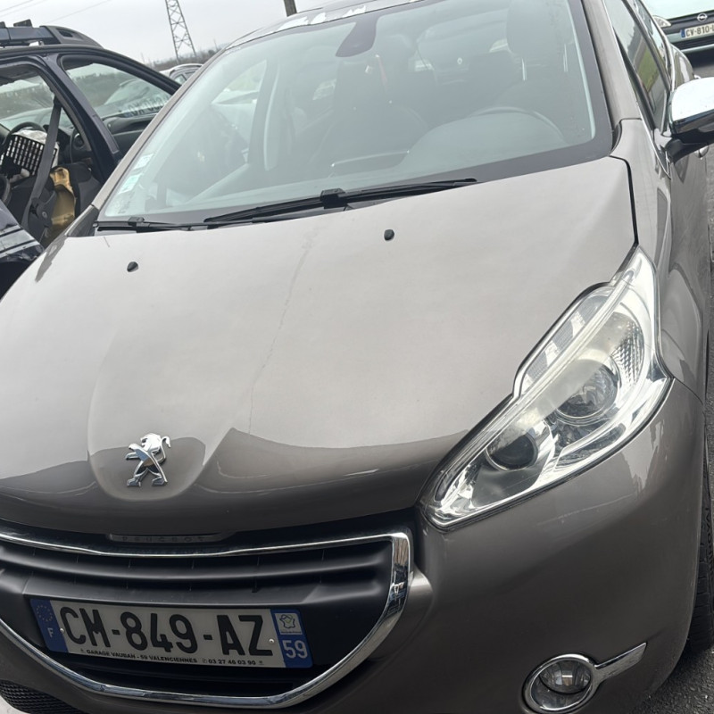 PEUGEOT 208 1 PHASE 1 1.6 HDI - 8V TURBO Photo n°2