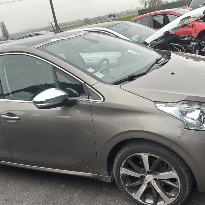 PEUGEOT 208 1 PHASE 1 1.6 HDI - 8V TURBO Photo n°4
