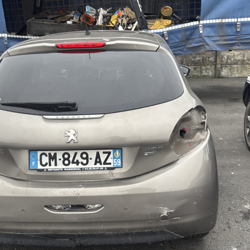 PEUGEOT 208 1 PHASE 1 1.6 HDI - 8V TURBO Photo n°6
