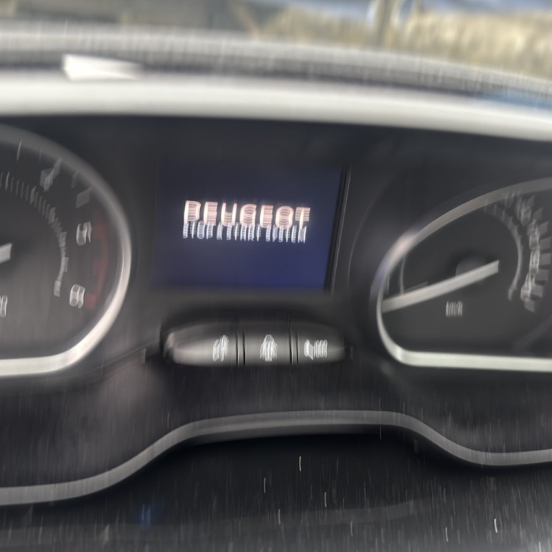 PEUGEOT 208 1 PHASE 1 1.6 HDI - 8V TURBO Photo n°17